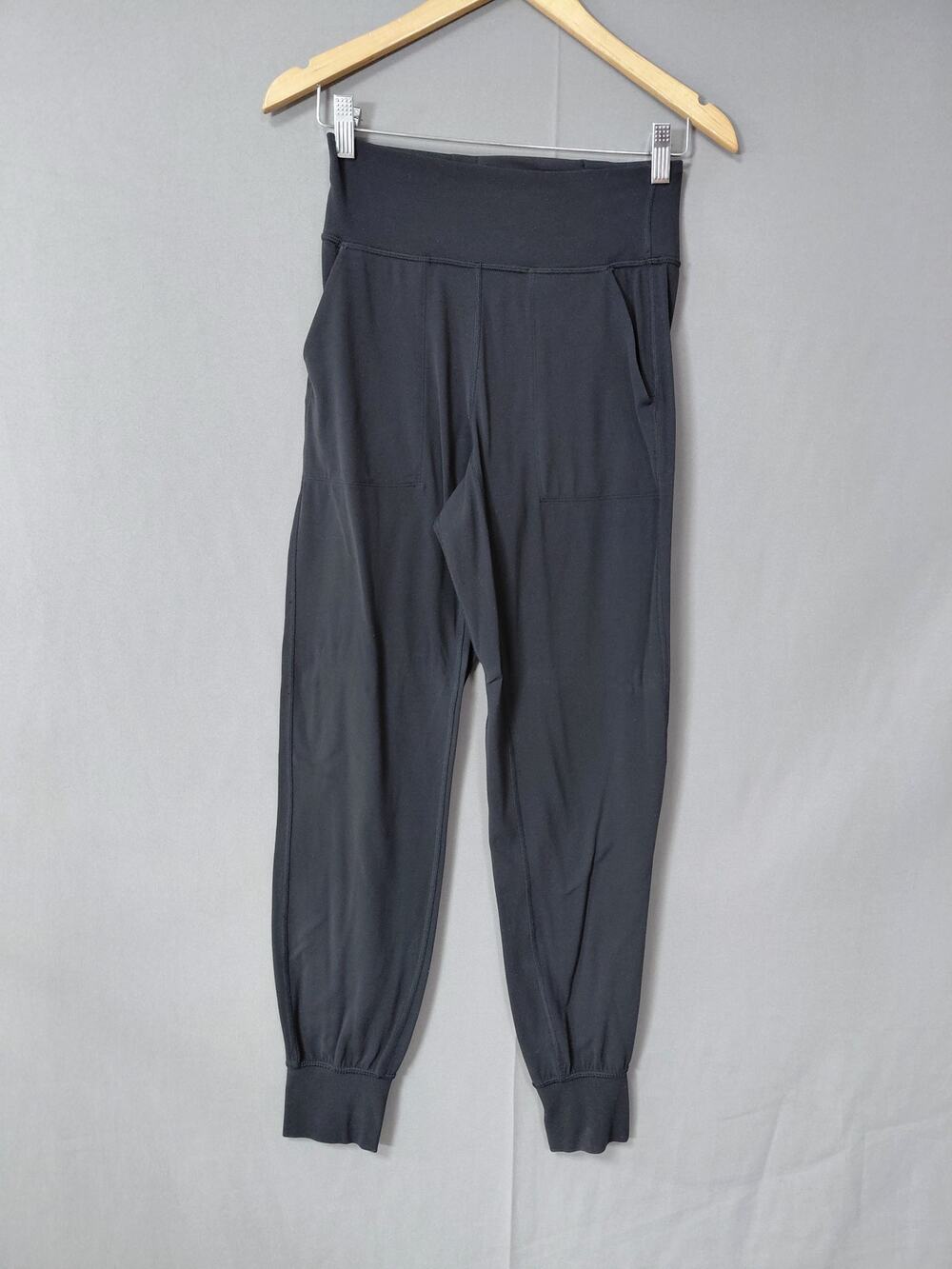 lululemon Lycra Stretch Running Pants Women Jogger Relaxed Knit Size 4